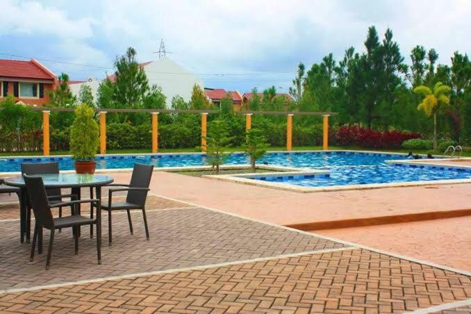 Relaxing Home At Camella Bacolod, Near Airport, Rockwell, Terminals, Famous Resto Exterior foto