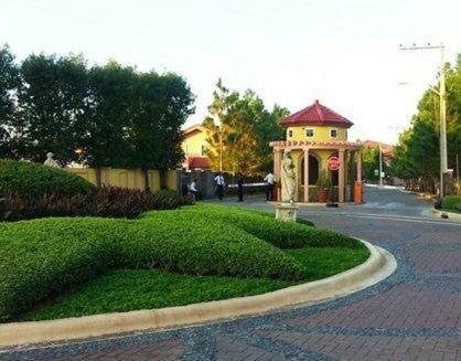 Relaxing Home At Camella Bacolod, Near Airport, Rockwell, Terminals, Famous Resto Exterior foto